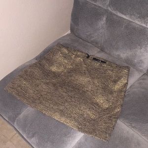 XXI Gold woven mini skirt size M
